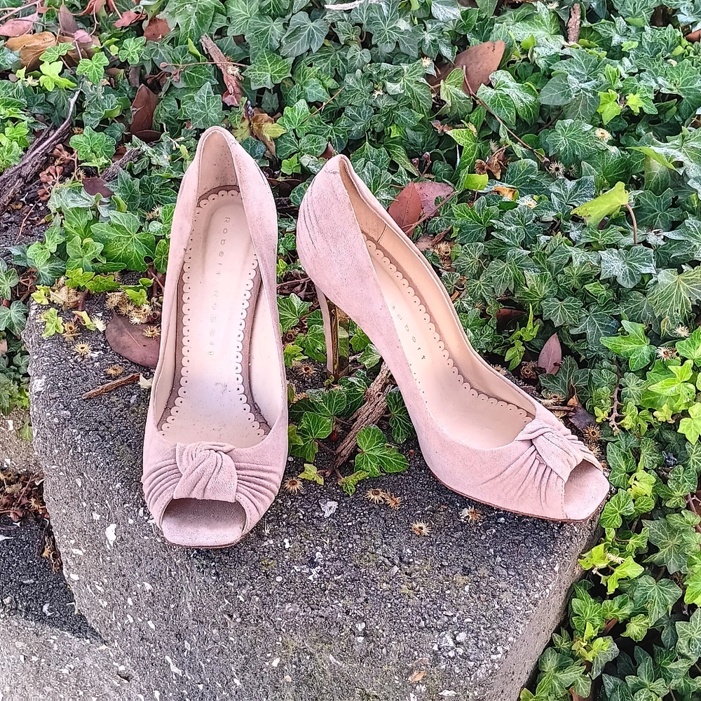 Robert Robert Pink Suede Pumps with Gold Accent